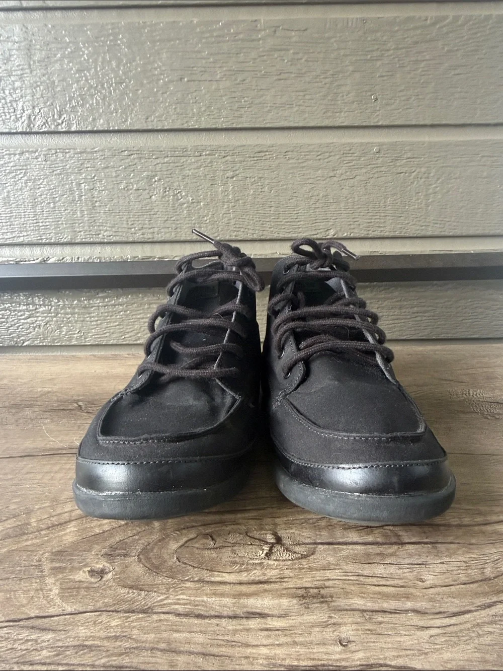 OluKai Men's Black Lace-Up Casual Boots size 10.5
